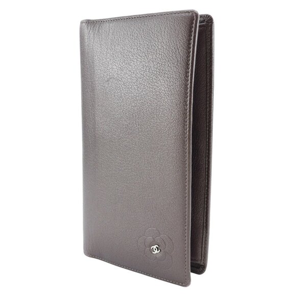 CHANEL Purple Leather Logo Wallet - Picture 2 of 10